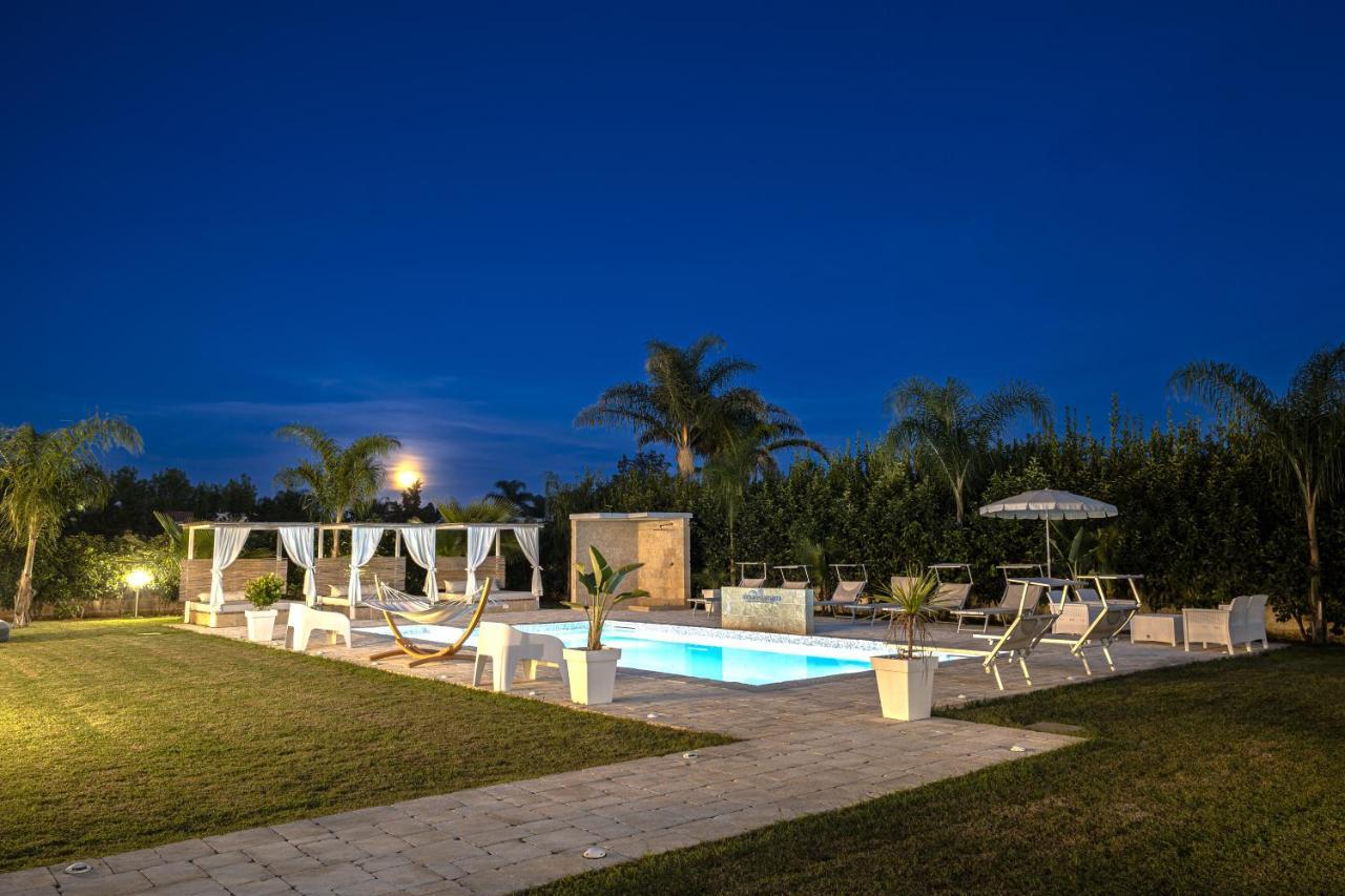 Resort Almaredamarra Con Piscina E Idromassaggio Sul Mare Torre San Giovanni Exterior foto