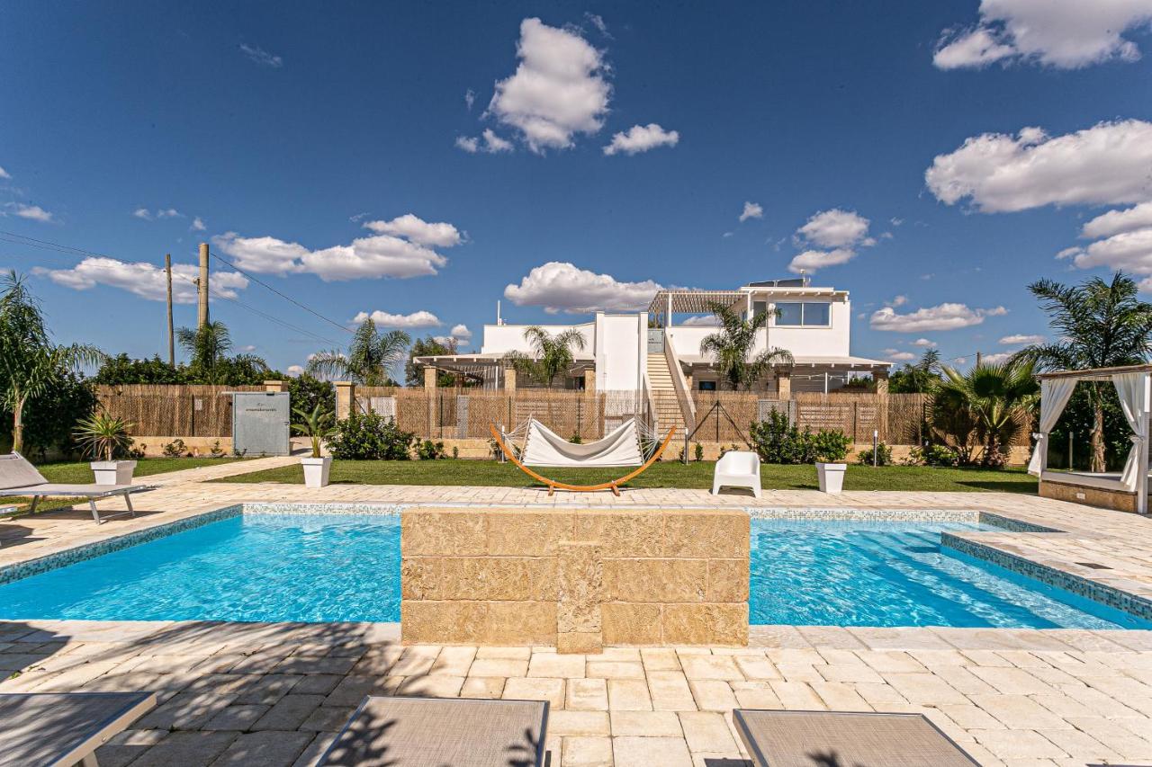 Resort Almaredamarra Con Piscina E Idromassaggio Sul Mare Torre San Giovanni Exterior foto